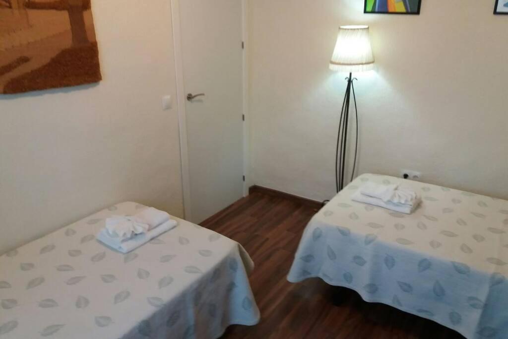 コルドバApartamento Al-Zhara, Junto Puente Romanoアパートメント エクステリア 写真